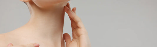 Haut am Hals straffen: Die besten Methoden für sichtbare Erfolge